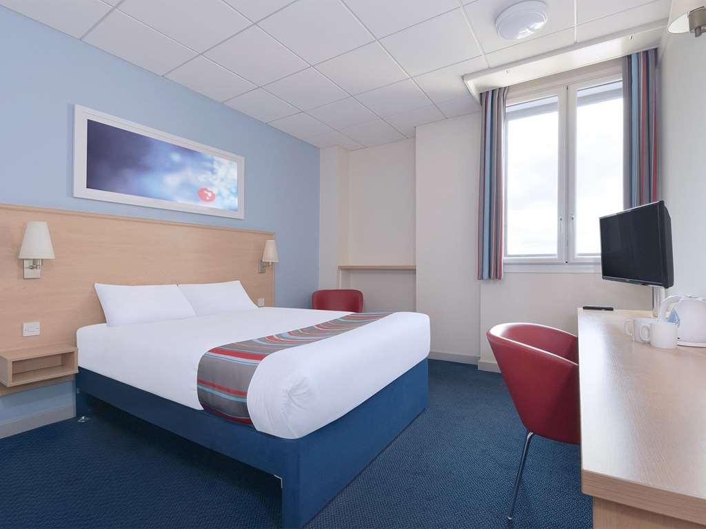 Travelodge Swansea M4 Habitación foto