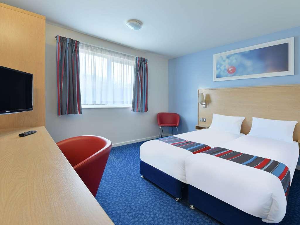 Travelodge Swansea M4 Habitación foto