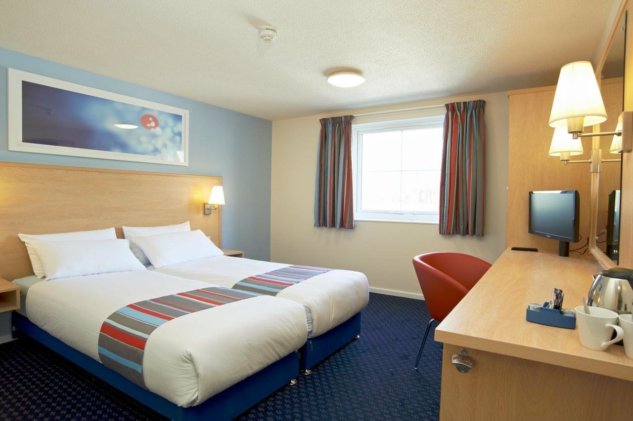 Travelodge Swansea M4 Exterior foto